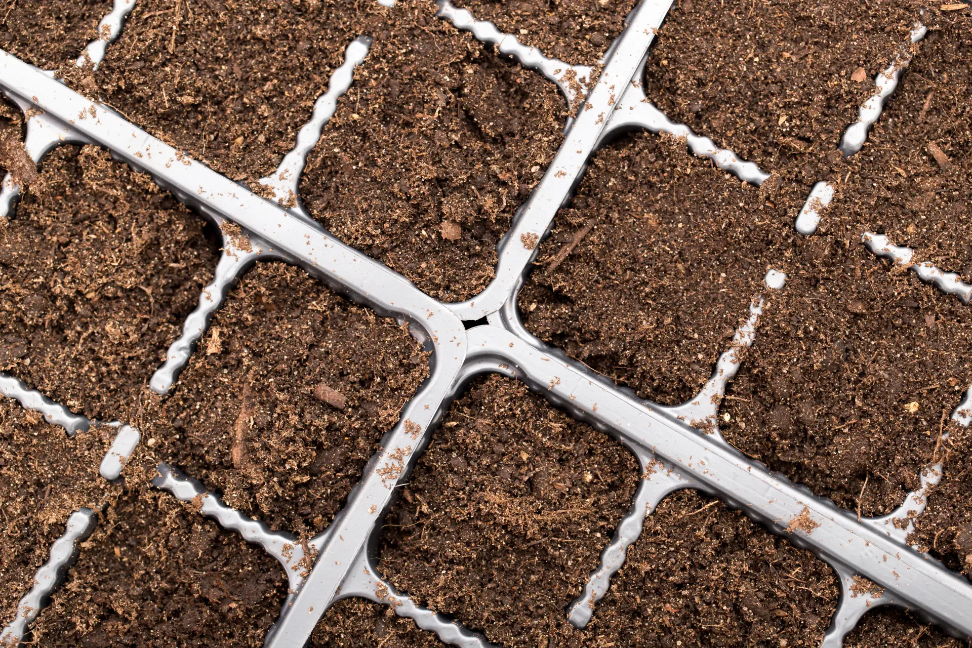 Uses of Screened vs Unscreened Topsoil 