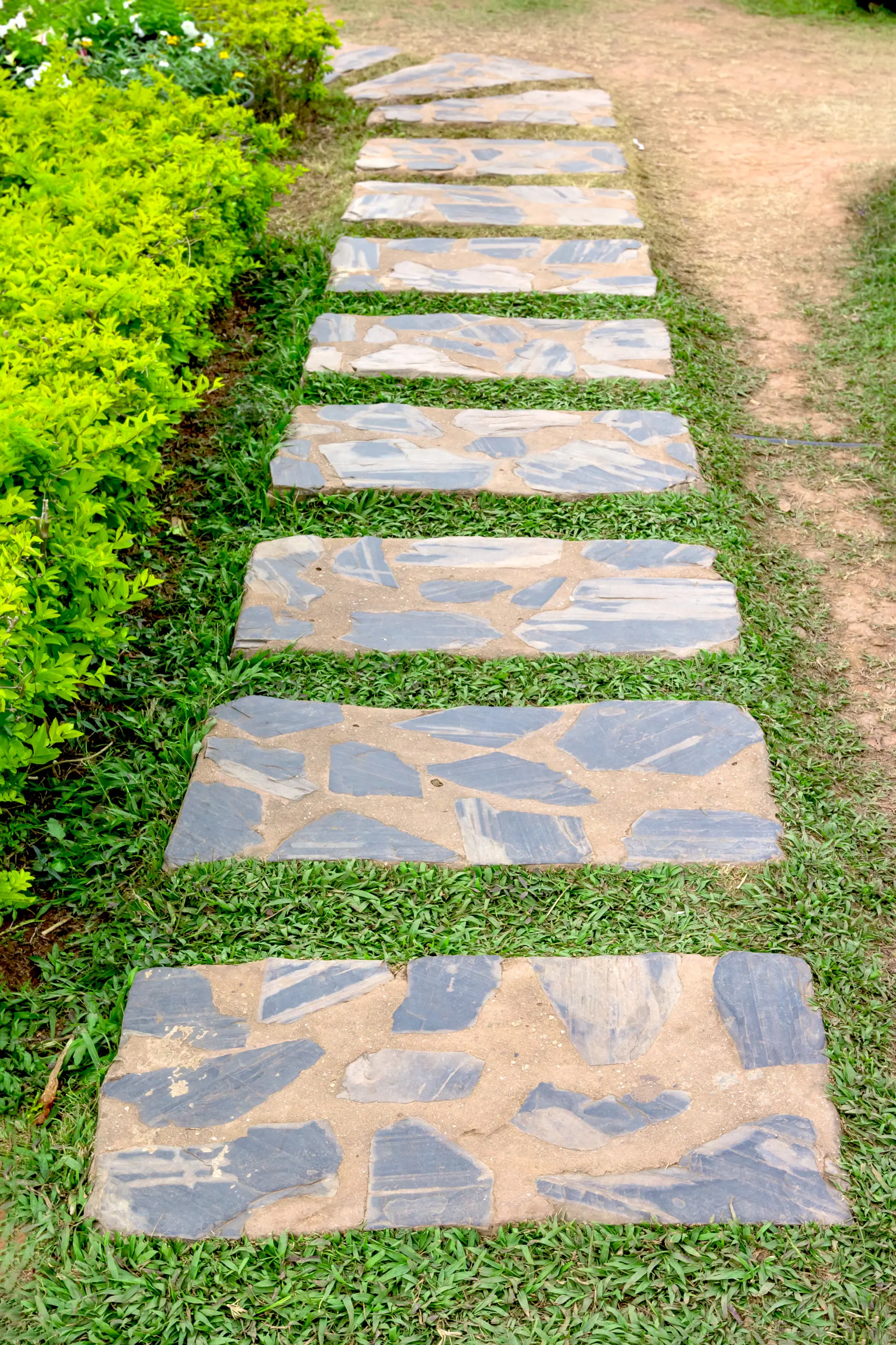 How to Choose the Right Paving for Your Garden