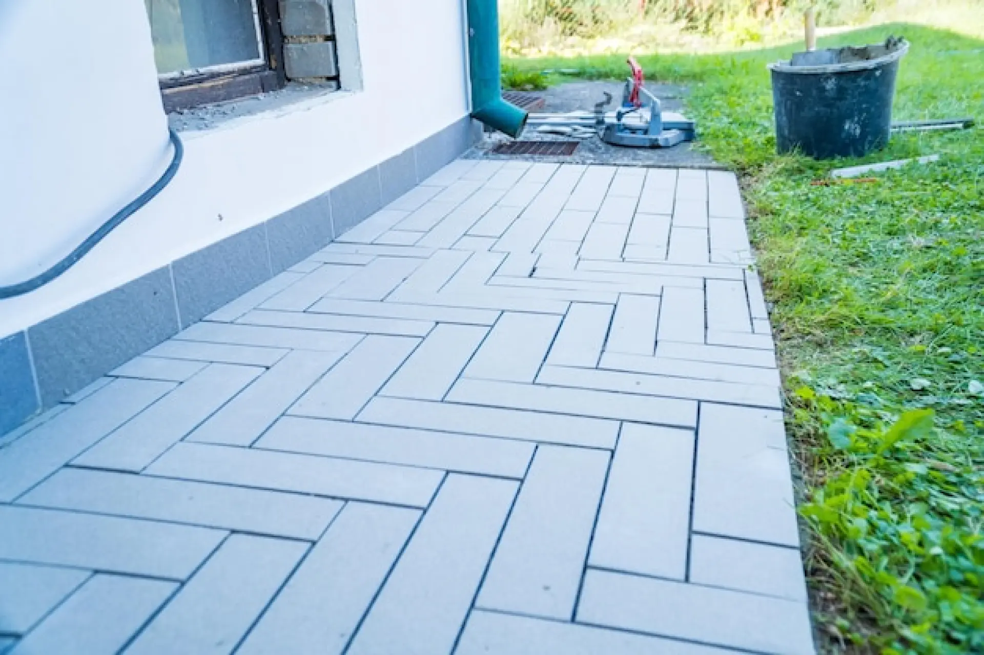 Patio, paths or driveway - Choose the Right Paving